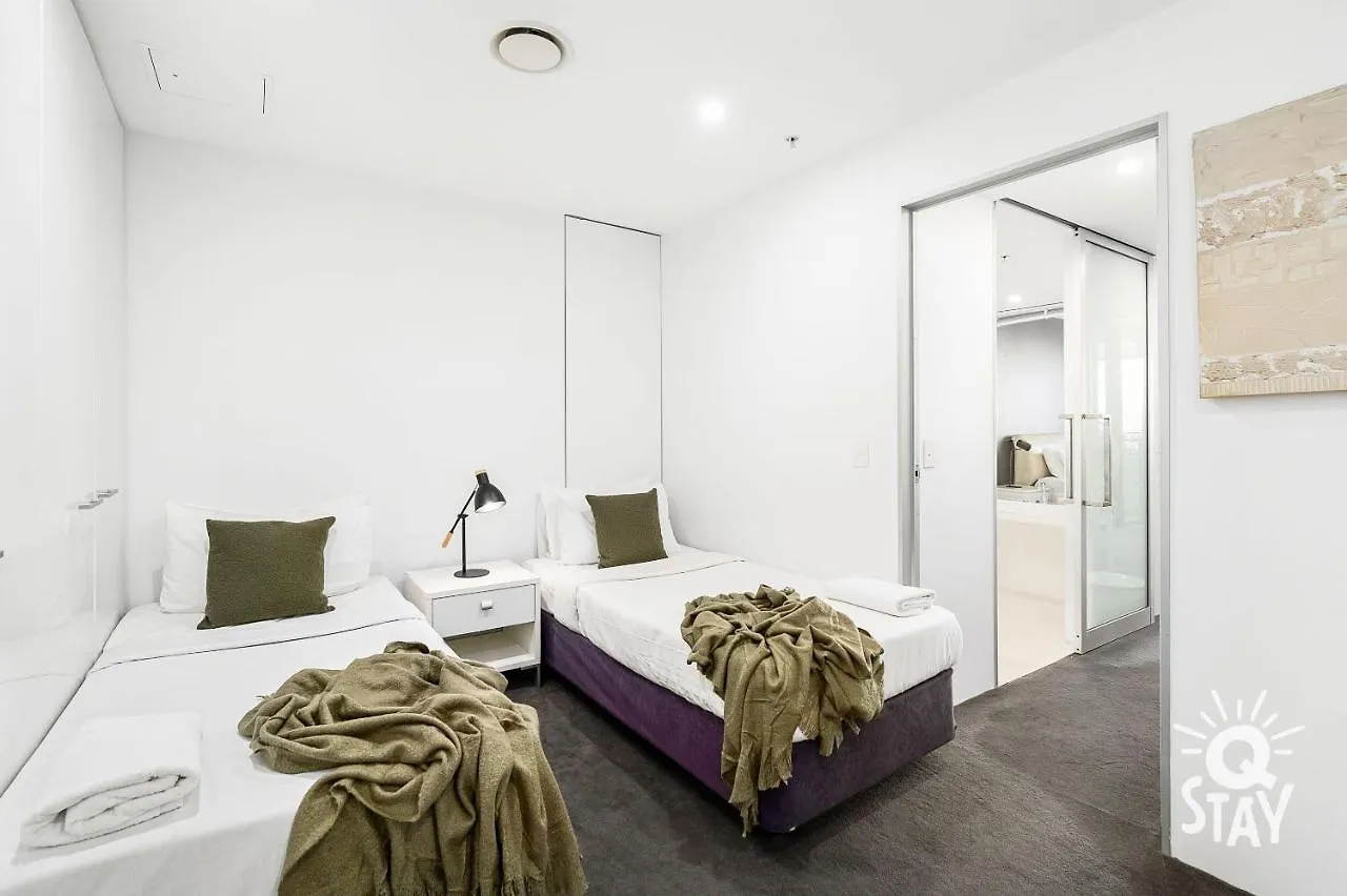 Circle On Cavill, 1 Bedroom Ocean Family Apartment Surfers Paradise Guldkusten
