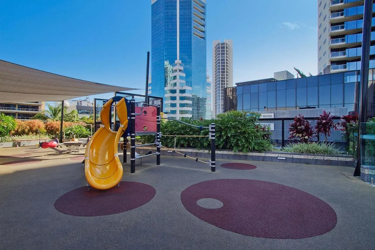 Circle On Cavill, 1 Bedroom Ocean Family Apartment Surfers Paradise Guldkusten
