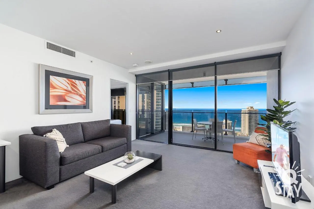 Circle On Cavill, 1 Bedroom Ocean Family Apartment Surfers Paradise Guldkusten Australien