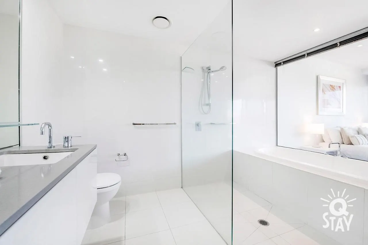 Circle On Cavill, 1 Bedroom Ocean Family Apartment Surfers Paradise Guldkusten