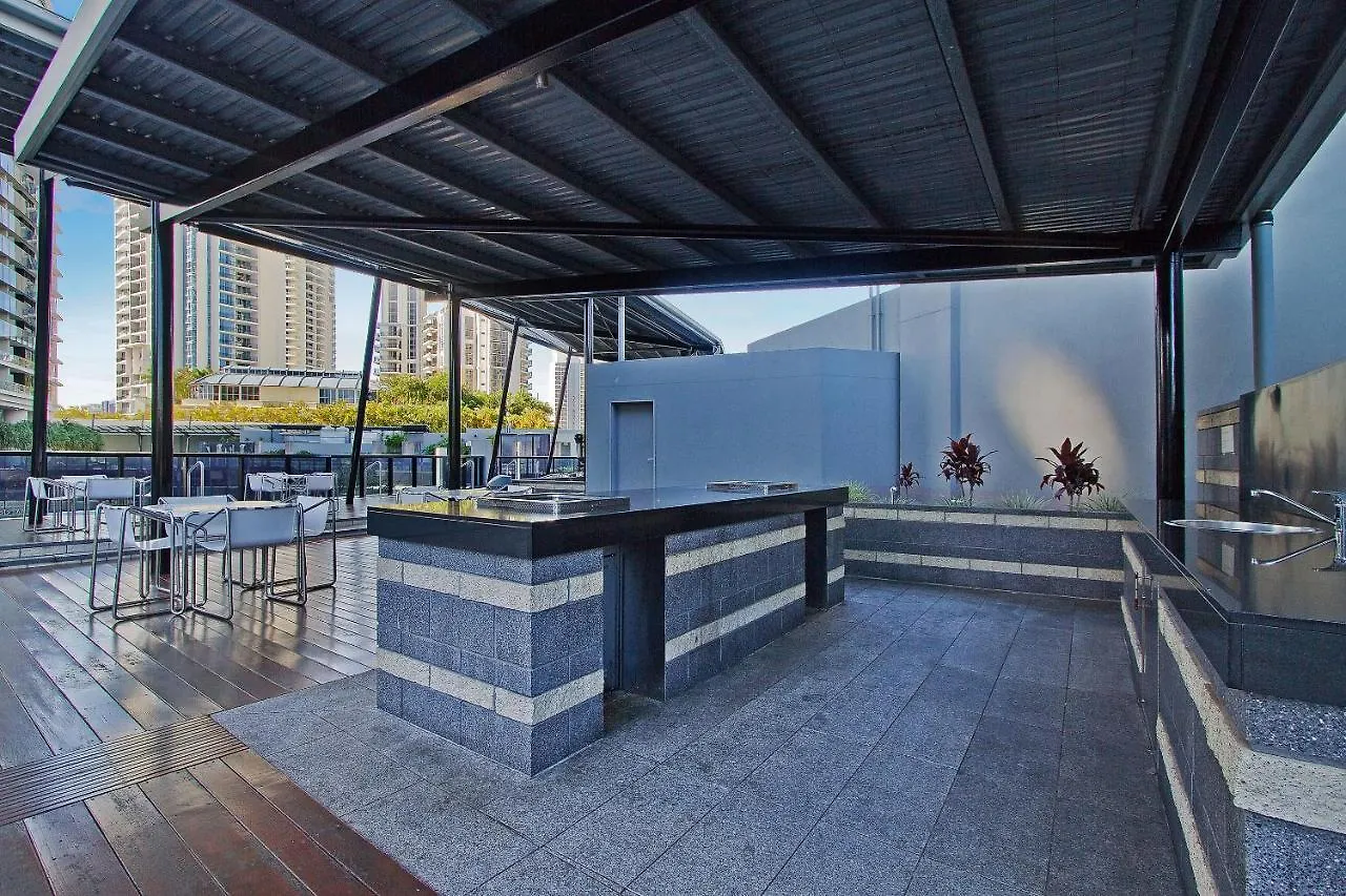 Circle On Cavill, 1 Bedroom Ocean Family Apartment Surfers Paradise Guldkusten