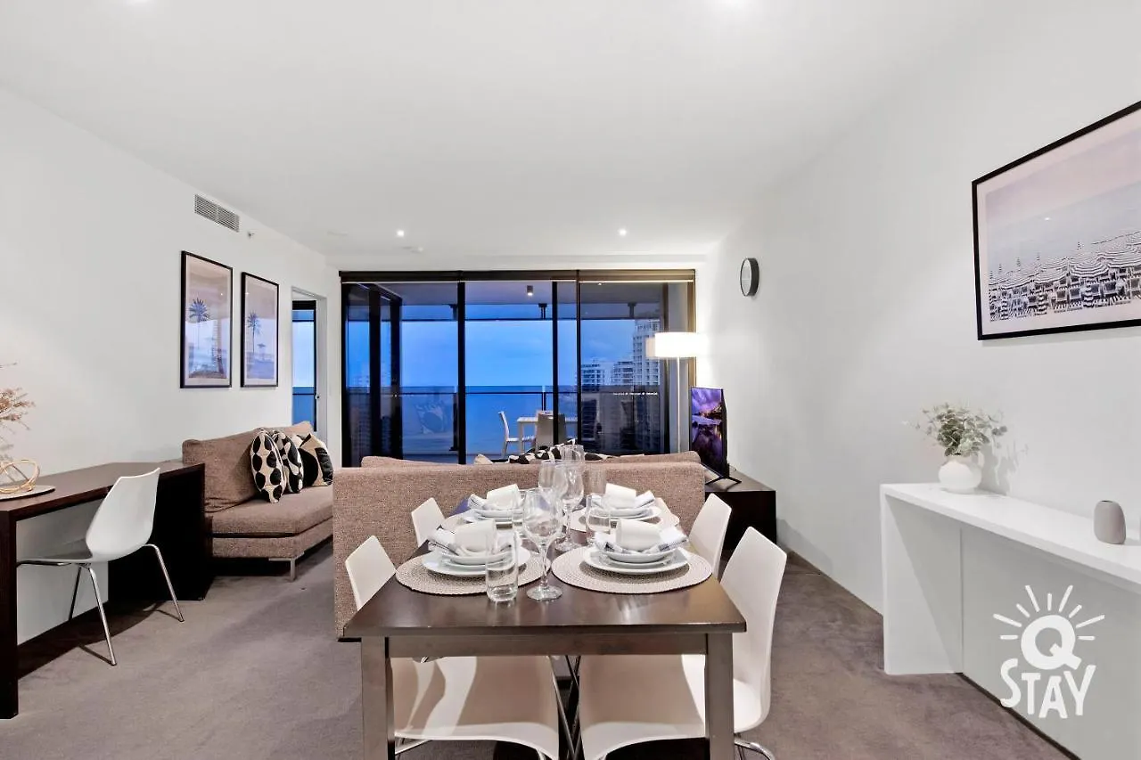Circle On Cavill, 1 Bedroom Ocean Family Apartment Surfers Paradise Guldkusten
