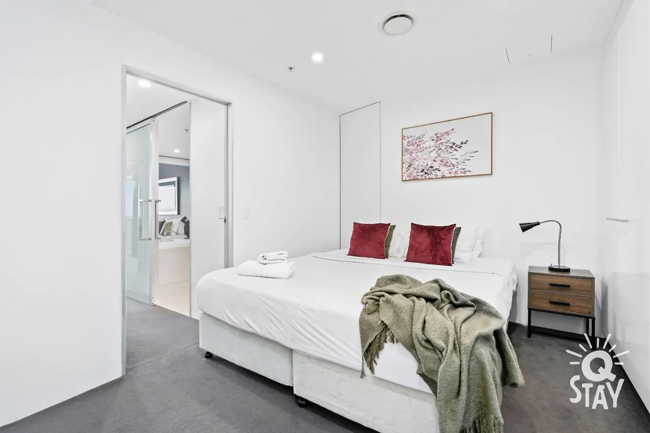 Circle On Cavill, 1 Bedroom Ocean Family Apartment Surfers Paradise Guldkusten 0*,