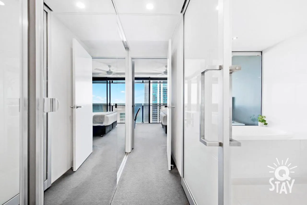 Circle On Cavill, 1 Bedroom Ocean Family Apartment Surfers Paradise Guldkusten