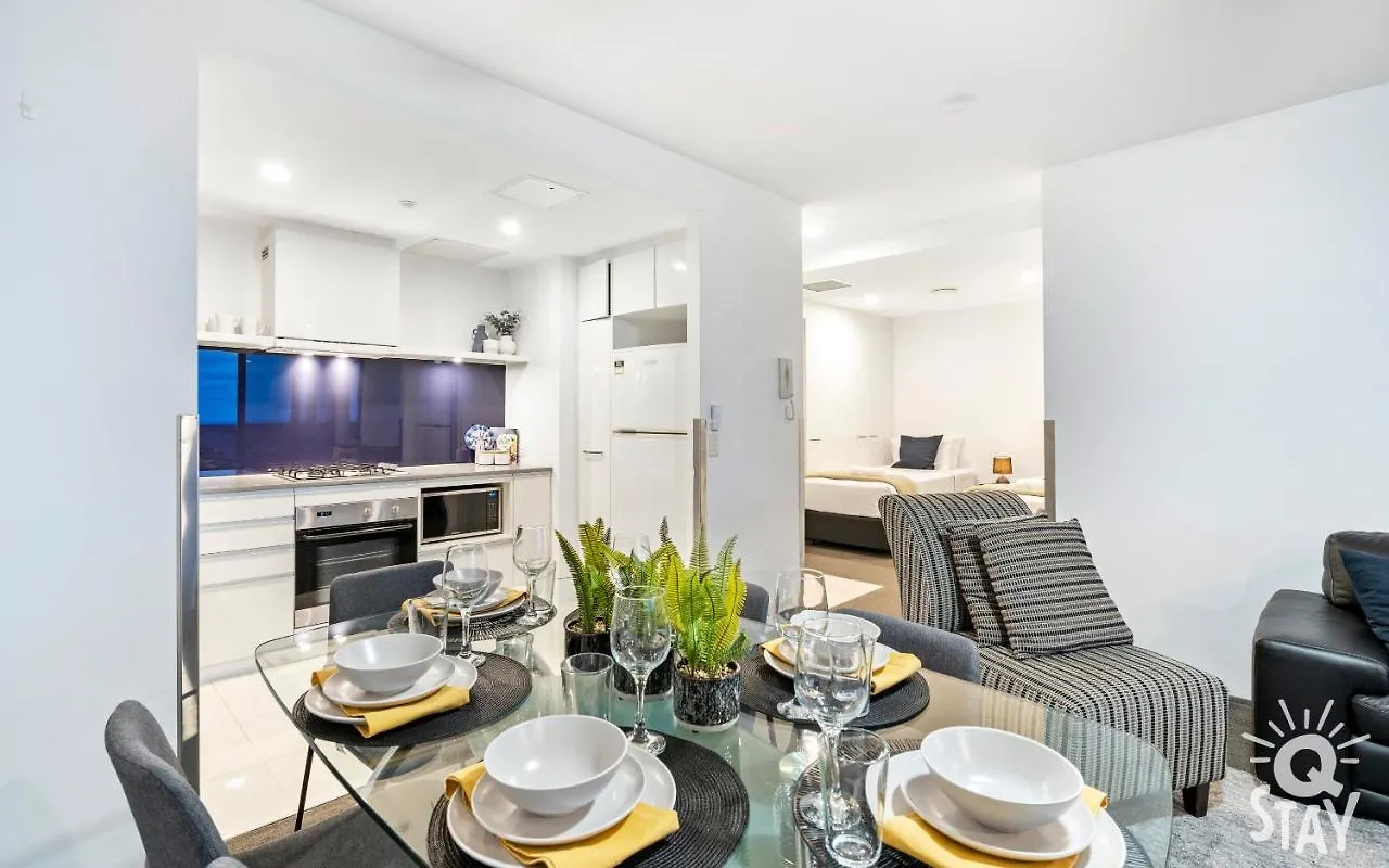 Circle On Cavill, 1 Bedroom Ocean Family Apartment Surfers Paradise Guldkusten Australien