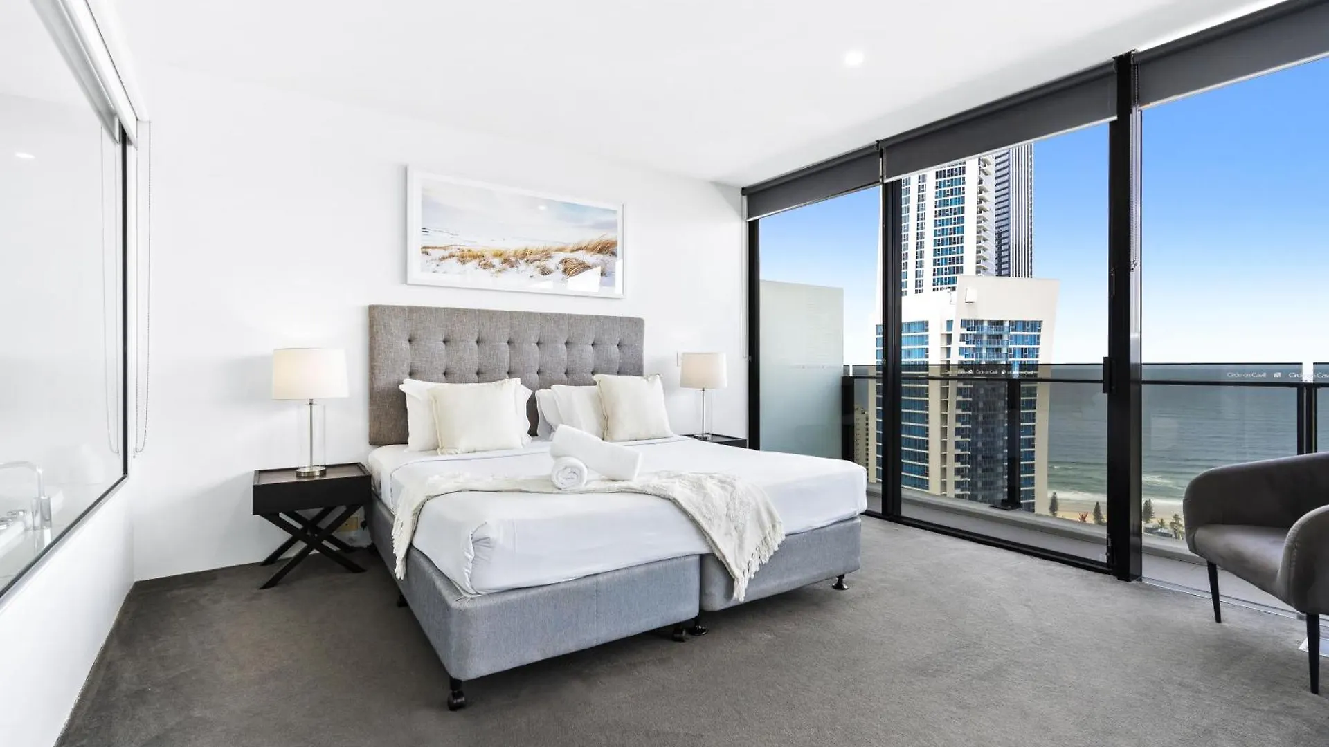 Circle On Cavill, 1 Bedroom Ocean Family Apartment Surfers Paradise Guldkusten