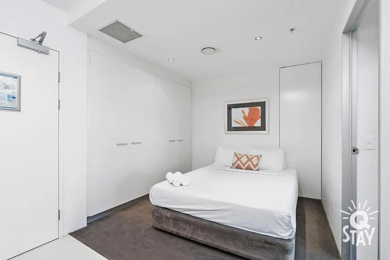 Circle On Cavill, 1 Bedroom Ocean Family Apartment Surfers Paradise Gold Coast